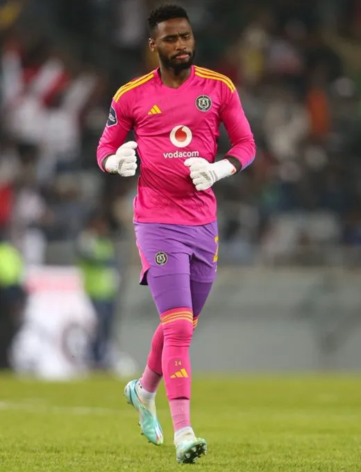 Kelly Khumalo told to stay away from Orlando Pirates goalkeeper, Sipho Chaine