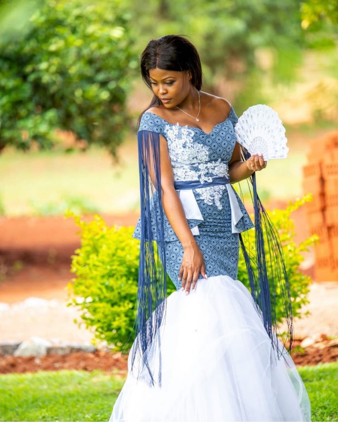 ELEGANT AFRICAN DRESSES FOR WEDDING