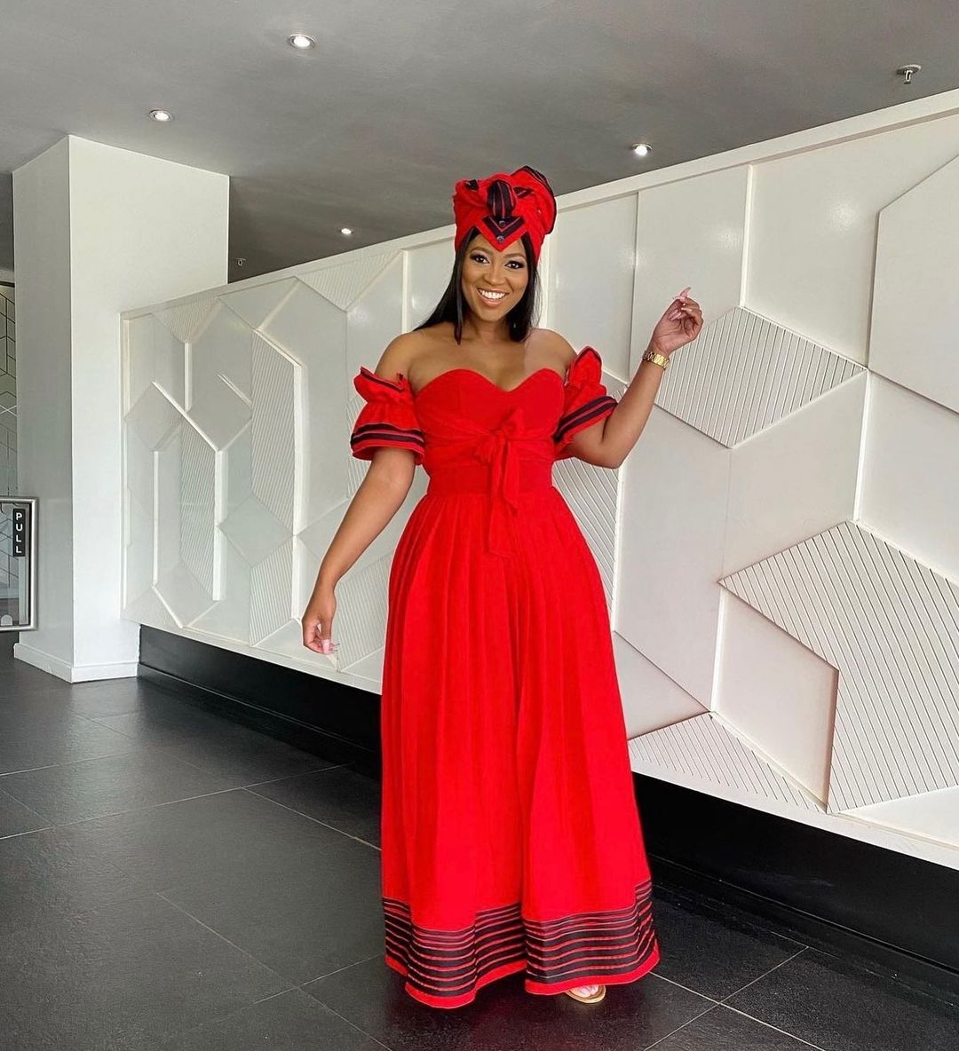 STUNNING SHWESHWE XHOSA WEDDING ATTIRES