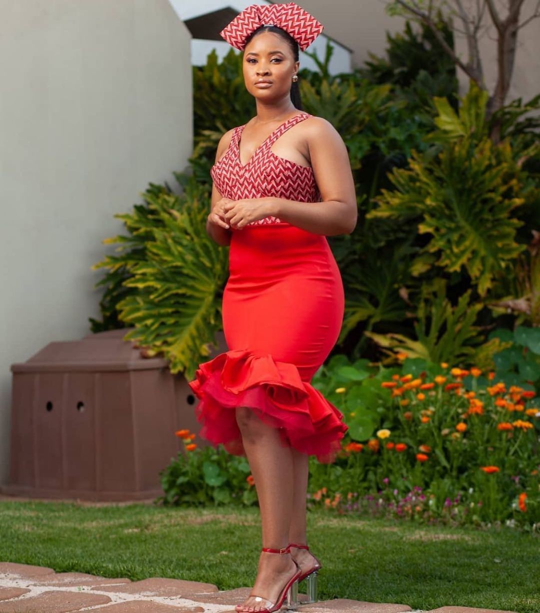 STUNNING SHWESHWE XHOSA WEDDING ATTIRES