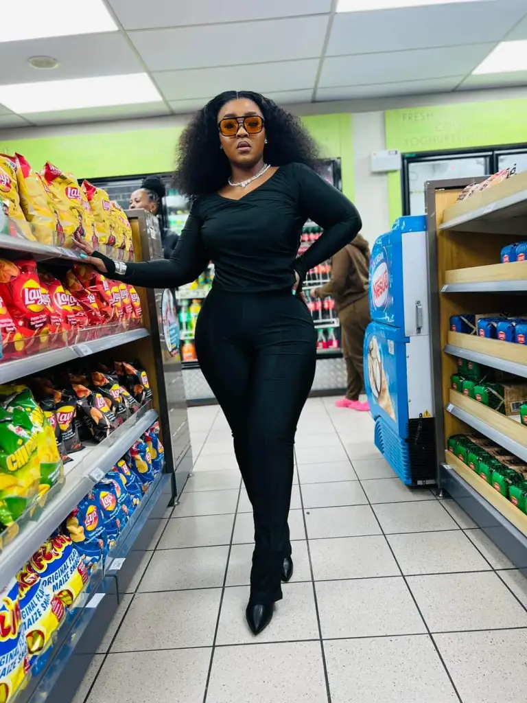 PICS: Gogo Skhotheni shows off her new banging body after BBL