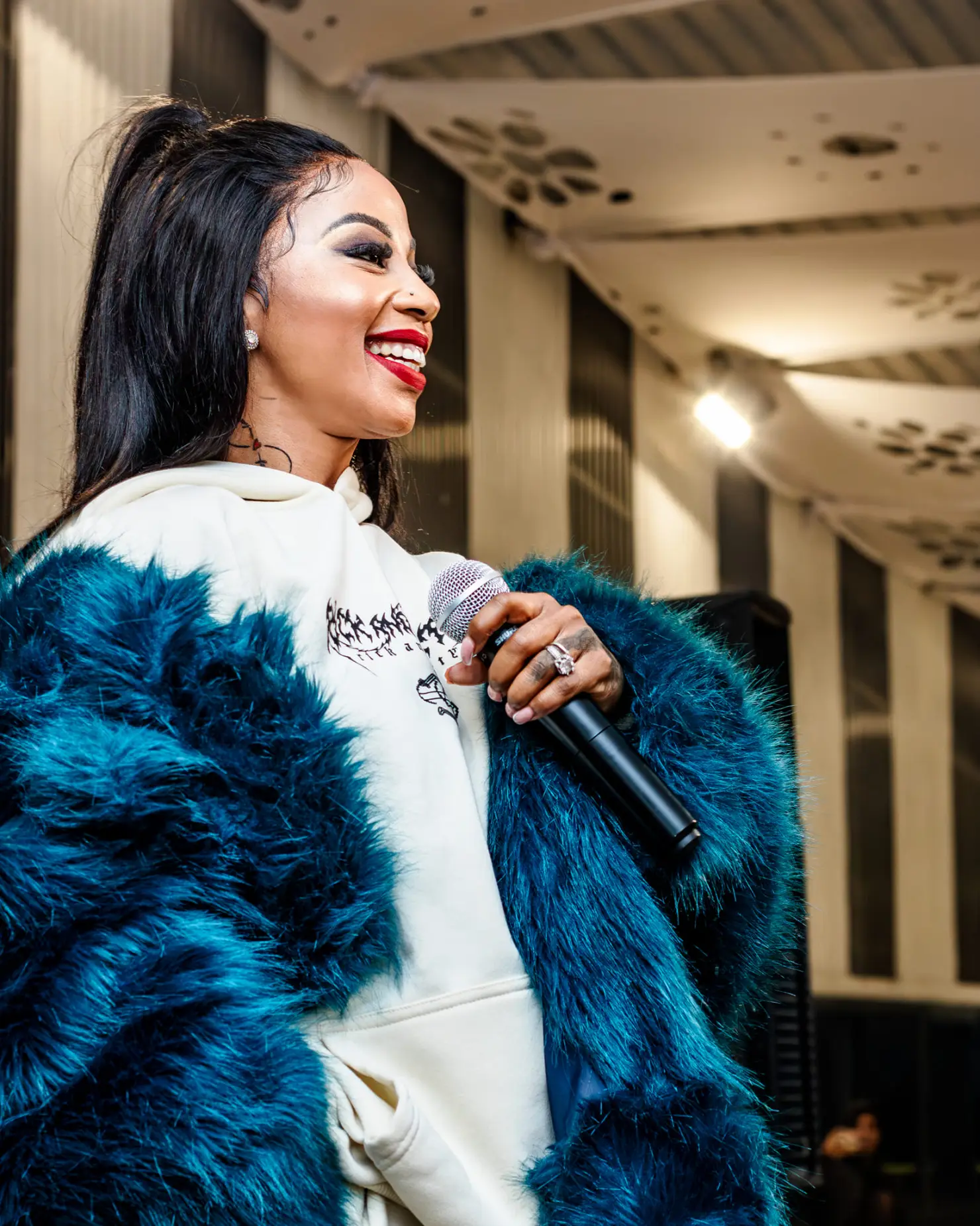 Kelly Khumalo wows her fans during Durban July