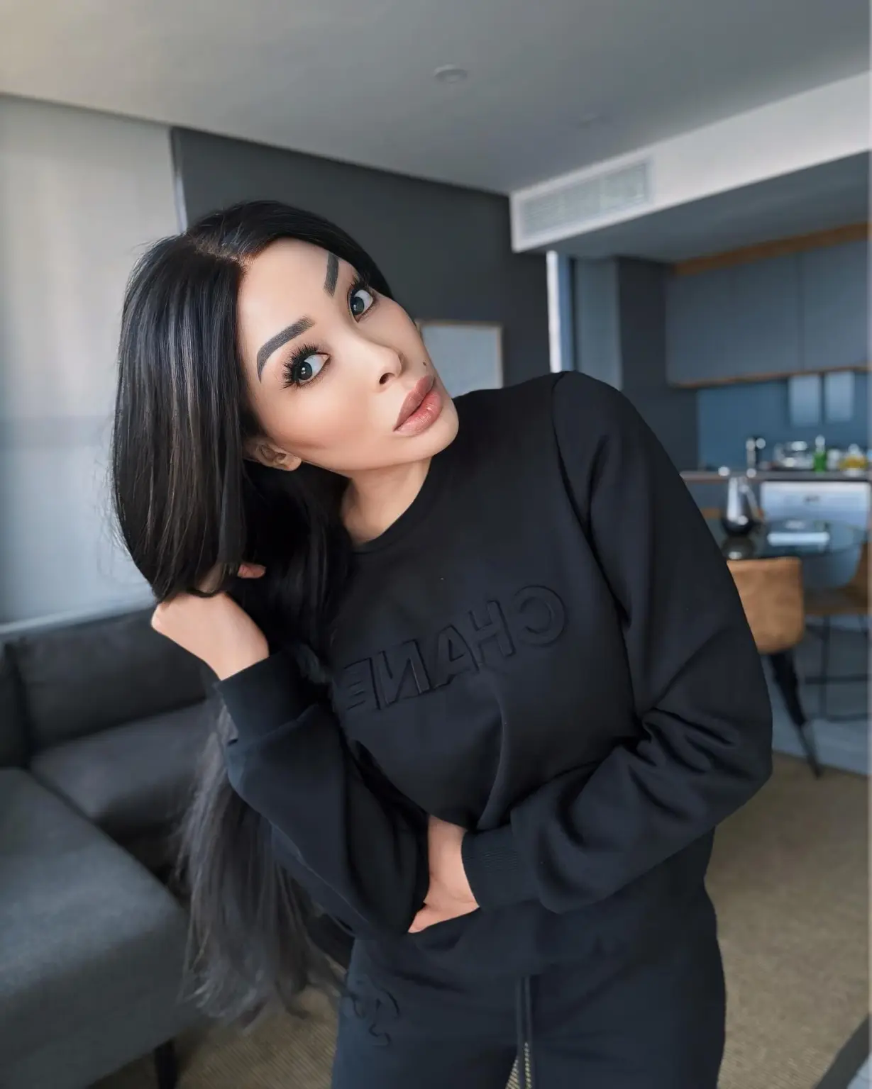 Video: Khanyi Mbau does another face surgery