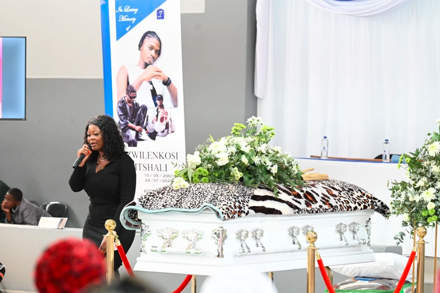 RIP: Singer who died with Malome Vector laid to rest – Pictures